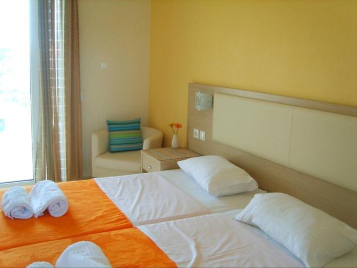 Decauville Hotel Gerakini Chambre photo